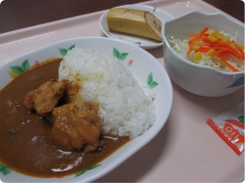 入院中のお食事（昼食・カレー）