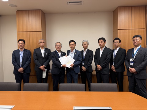 宮川衆議院議手交状況