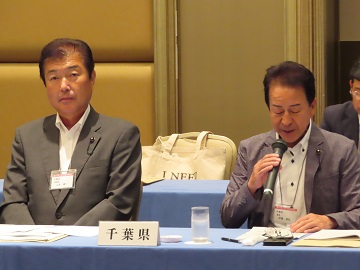 関東甲信越１都９県議会議長会に参加する伊藤議長と山本副議長の様子