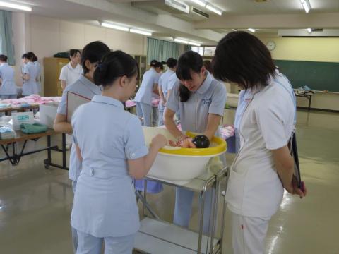 母性看護学・沐浴演習