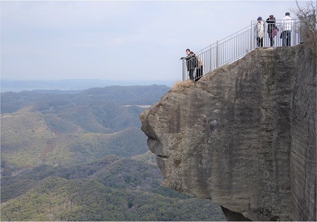 鋸山の地獄のぞきの写真