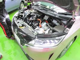 新型ノートのエンジンルーム