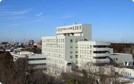 こども病院の外観(遠景)写真