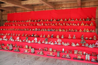 Bikkuri Hinamatsuri