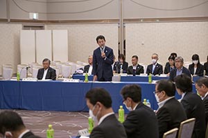 千葉県誕生150周年記念事業第2回官民連携会議に出席している様子