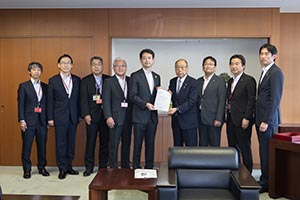 新湾岸道路の整備に関する要望の様子