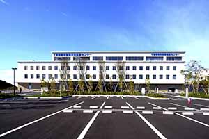 千葉県総合救急災害医療センターおよび千葉県精神保健福祉センター竣工記念式典の様子（建物外観画像）