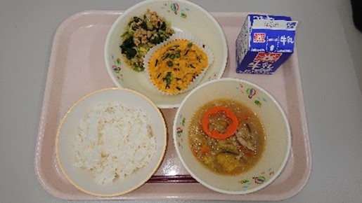 完成した給食の写真