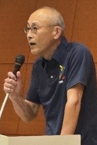 津田高体連会長が挨拶をしている写真