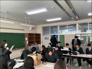 事前打合せをしている様子の写真