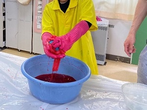 小学部6年生「バンダナ」作成の様子4