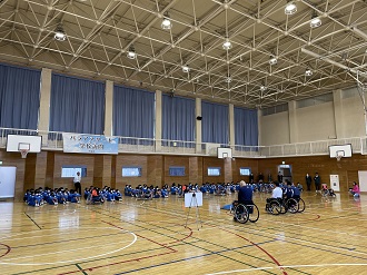 大勢の参加者