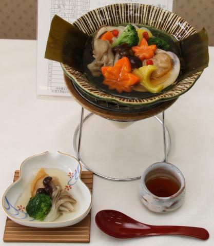 ホンビノスガイと房総野菜のスープ煮の画像